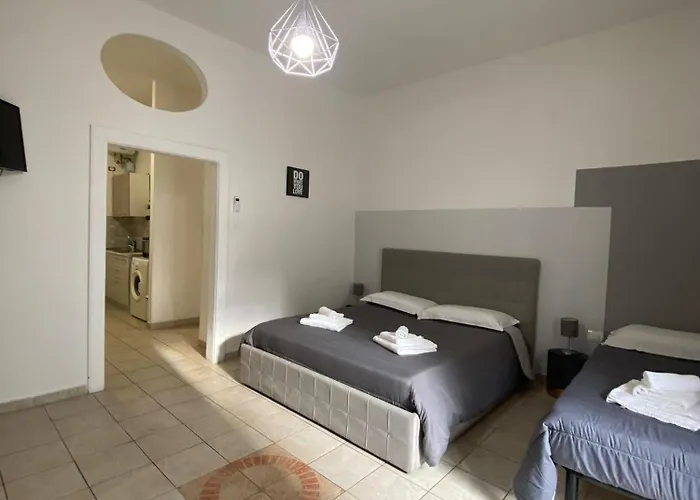 Newhouse Class 2 Apartment Bari